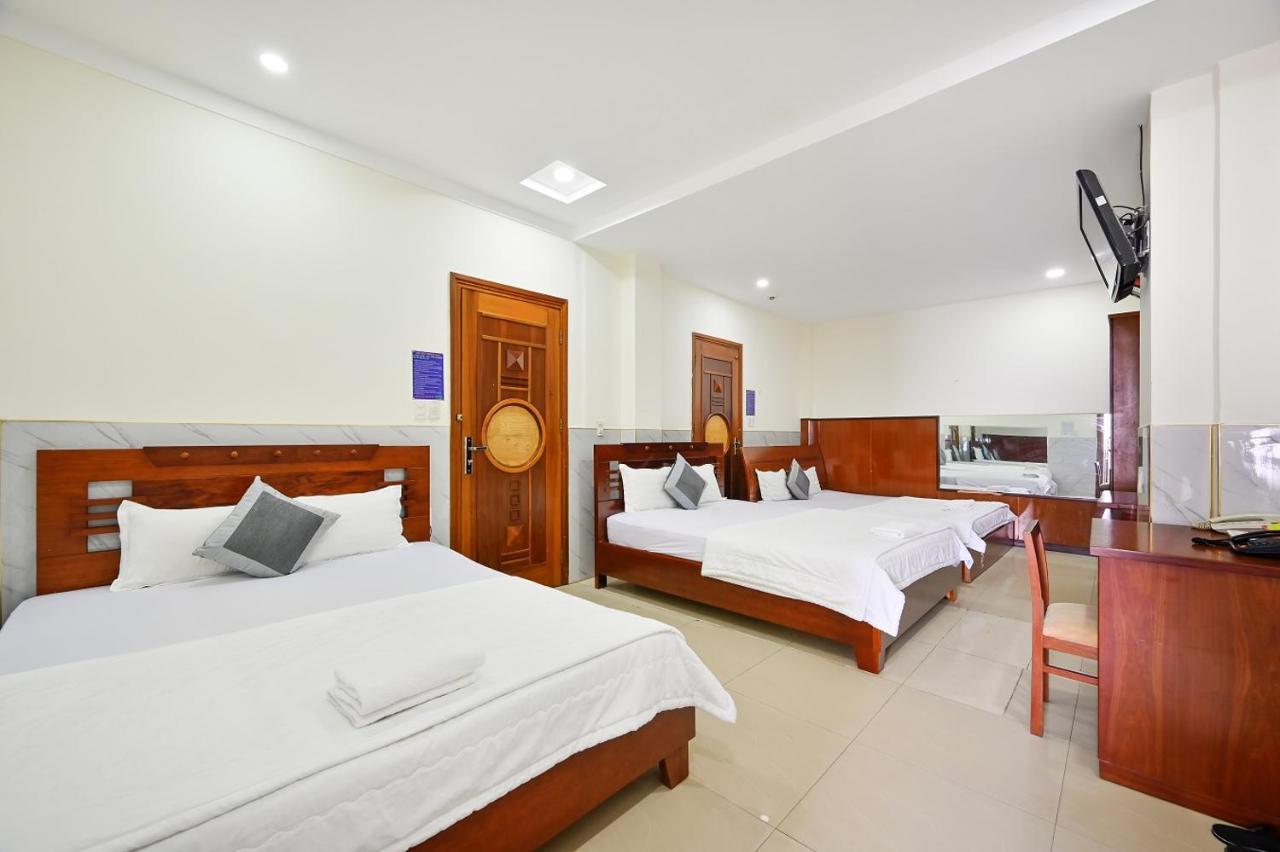 Hotel An Binh 2 Near Dam Sen Park